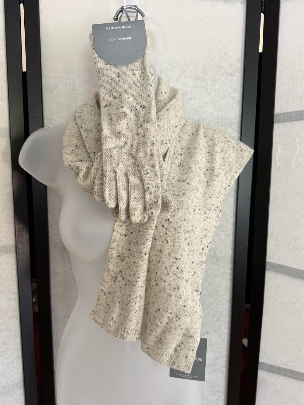 Hannah Rose 100% Cashmere Scarf & Smart Phone Texting Gloves Set Cream Speckled